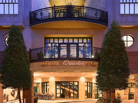 Fqi charleston  Instead, the French Quarter Inn boasts an elegant, Parisian